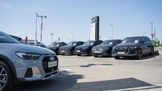Verschiedene Audi-Modelle auf dem Parkplatz des Autohaus Birngruber in Tulln